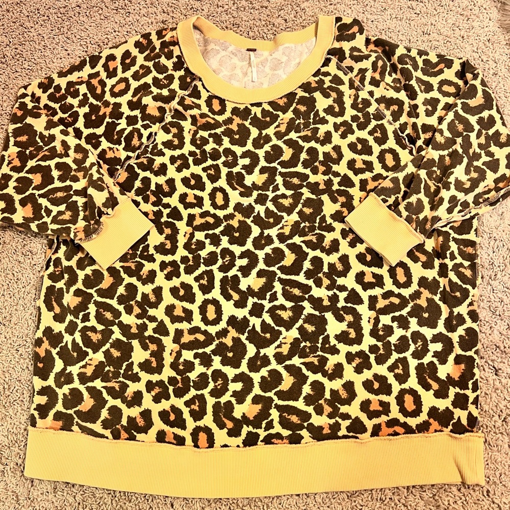 Free People Oversized Lightweight Sweatshirt size small